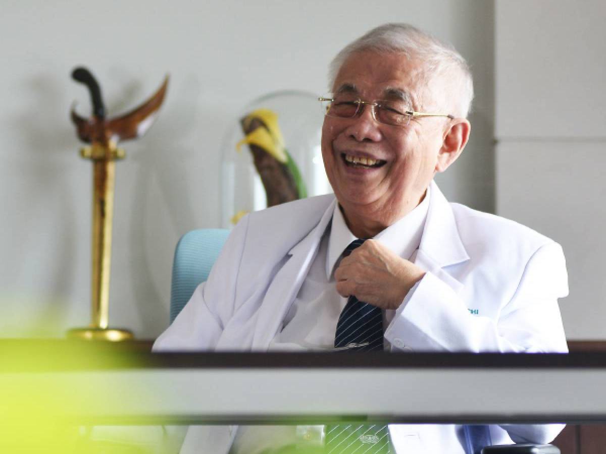 Tzu Chi Jakarta Volunteer: Prof. DR. Dr. Satyanegara, Sp.BS (K) Senior Director of Tzu Chi Hospital in Indonesia