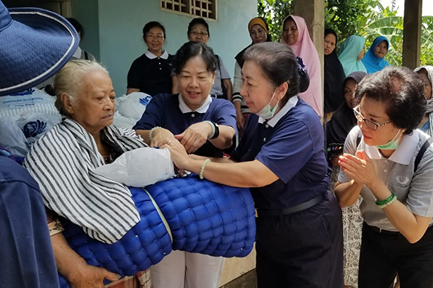 Mattresses and Blankets for Flood Victims in Gowa