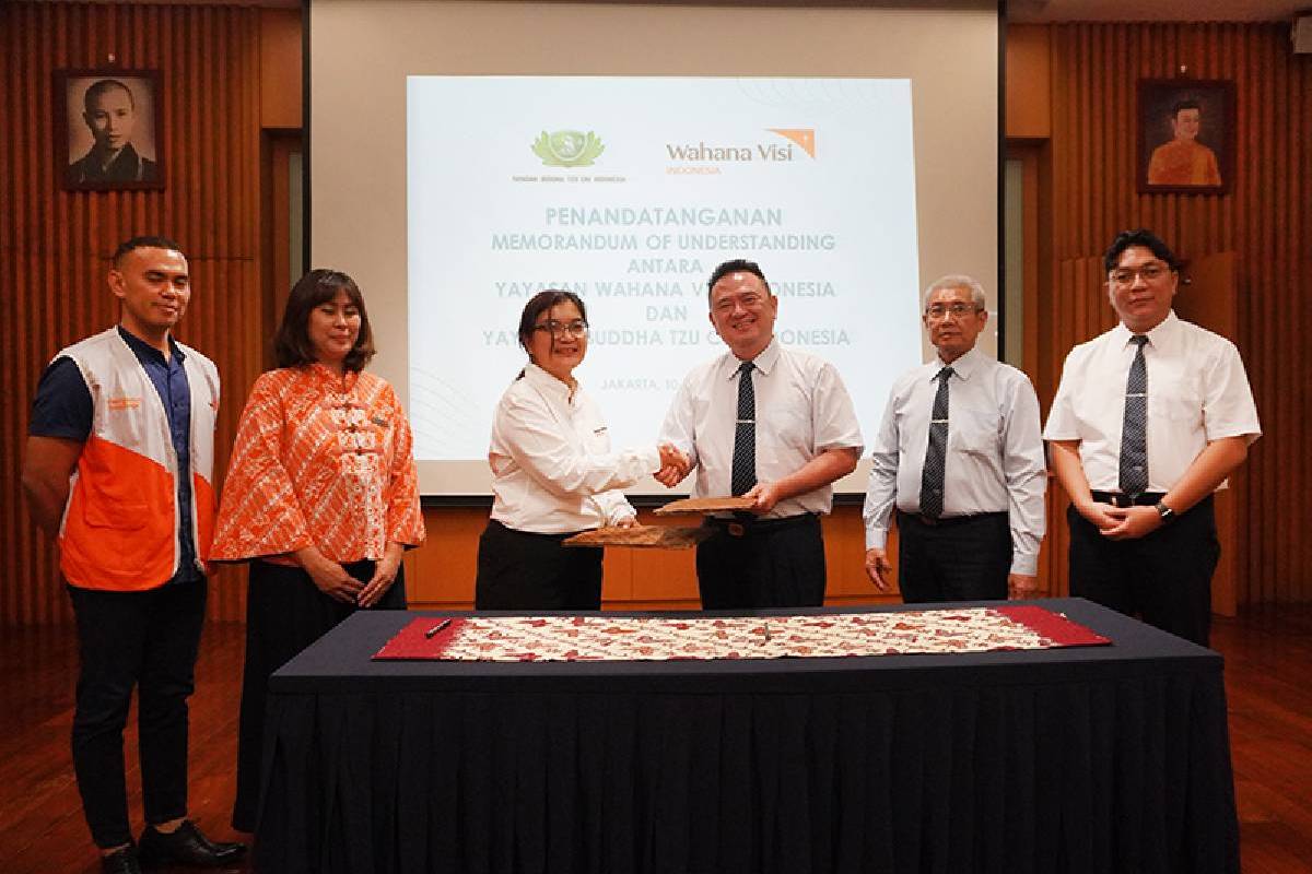 Signing the MoU, Tzu Chi Indonesia and World Vision Indonesia Ready to Collaborate