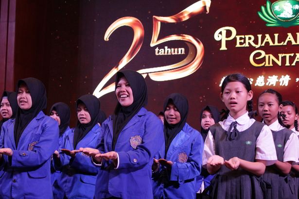 The 25th Tzu Chi Anniversary: The Feeling as One Family