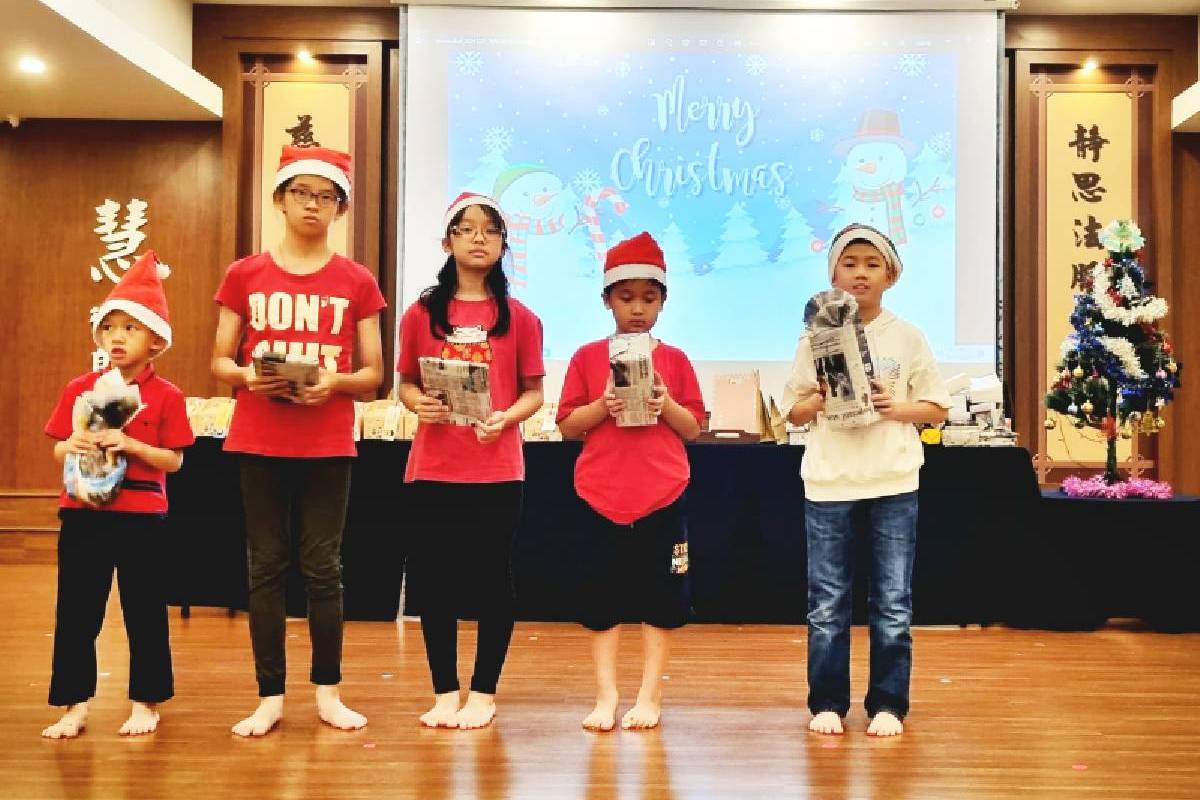 Kebahagiaan Menyambut Hari Natal Bersama Tzu Chi Pekanbaru