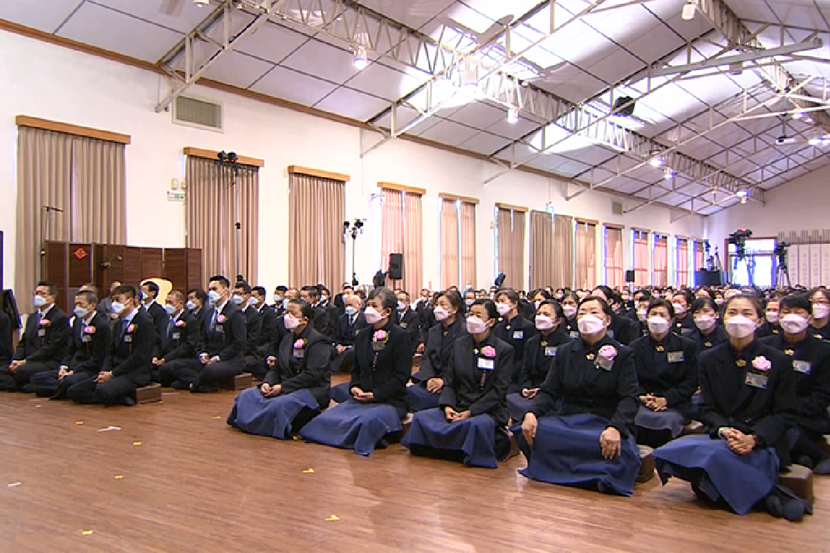 Ceramah Master Cheng Yen: Menghimpun Cahaya Cemerlang dengan Tekun dan Bersemangat