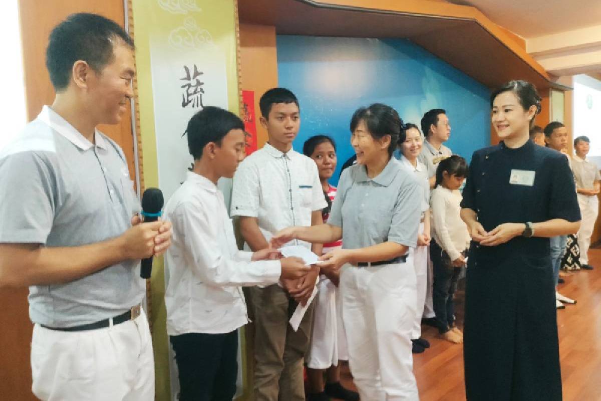 Pendidikan Mencerahkan Masa Depan Anak Asuh Tzu Chi