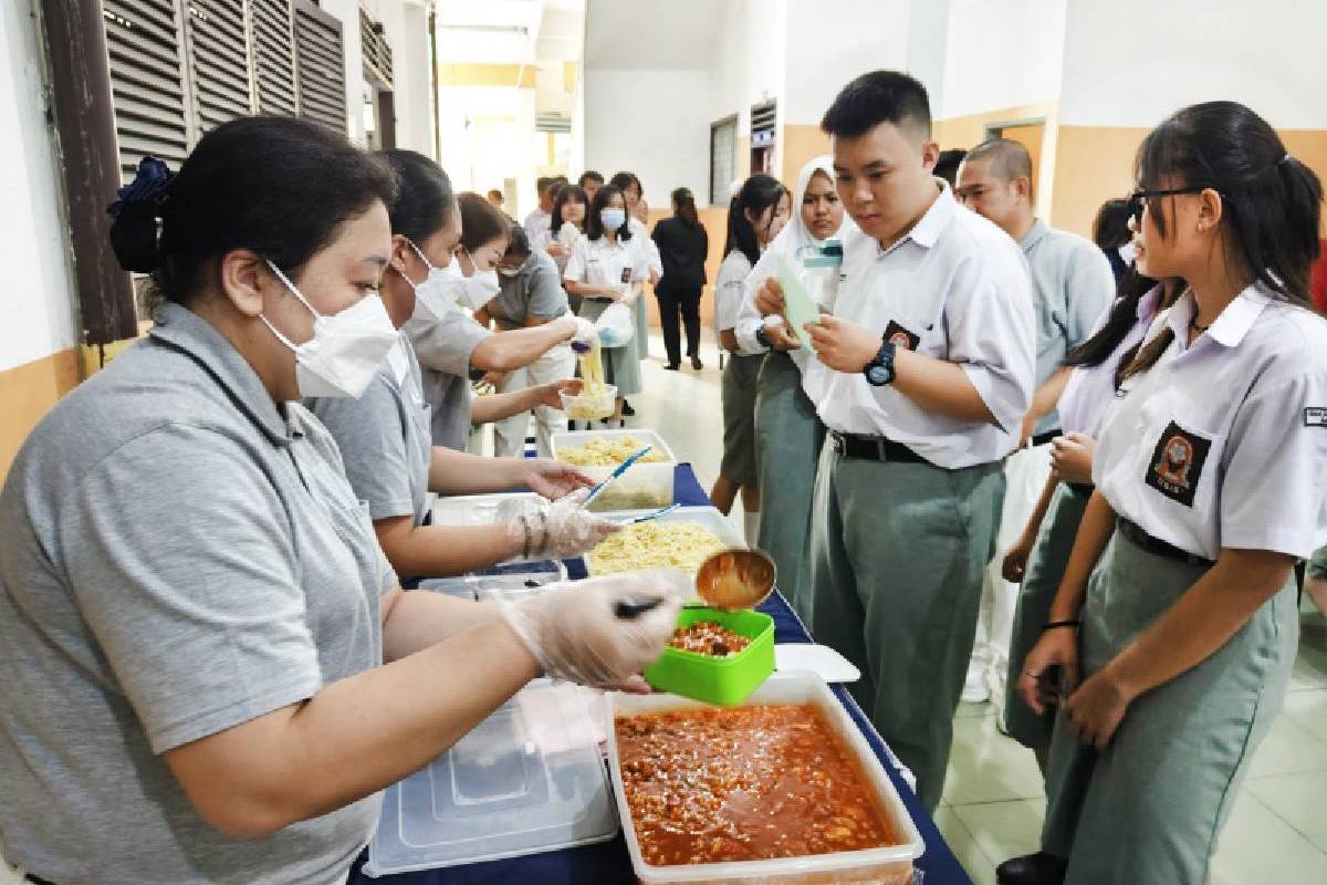 Mengenalkan Pelestarian Lingkungan dan Makanan Vegetarian di Sekolah Hang Kesturi