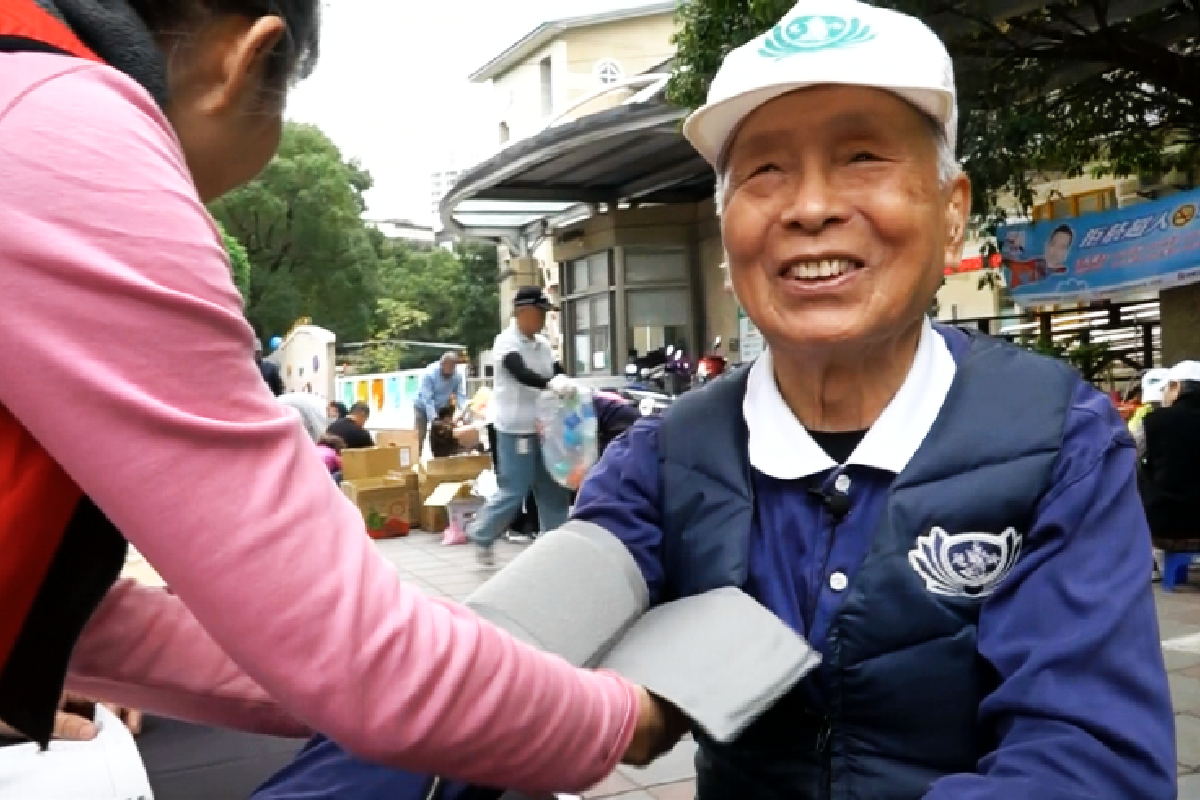 Ceramah Master Cheng Yen: Mewariskan Cinta Kasih dan Kebajikan dengan Kesatuan Hati