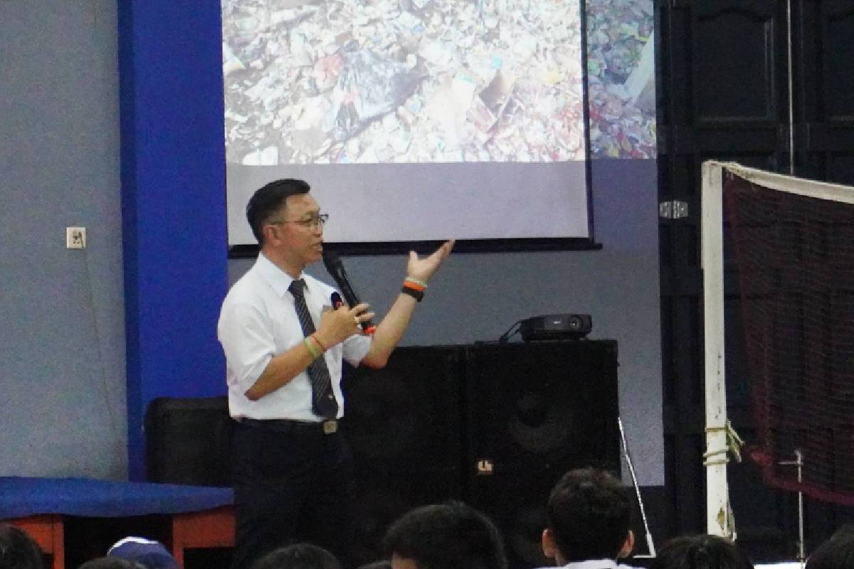 Bersama untuk Bumi Tzu Chi  Sosialisasi Lingkungan di Sekolah Kartini Panipahan