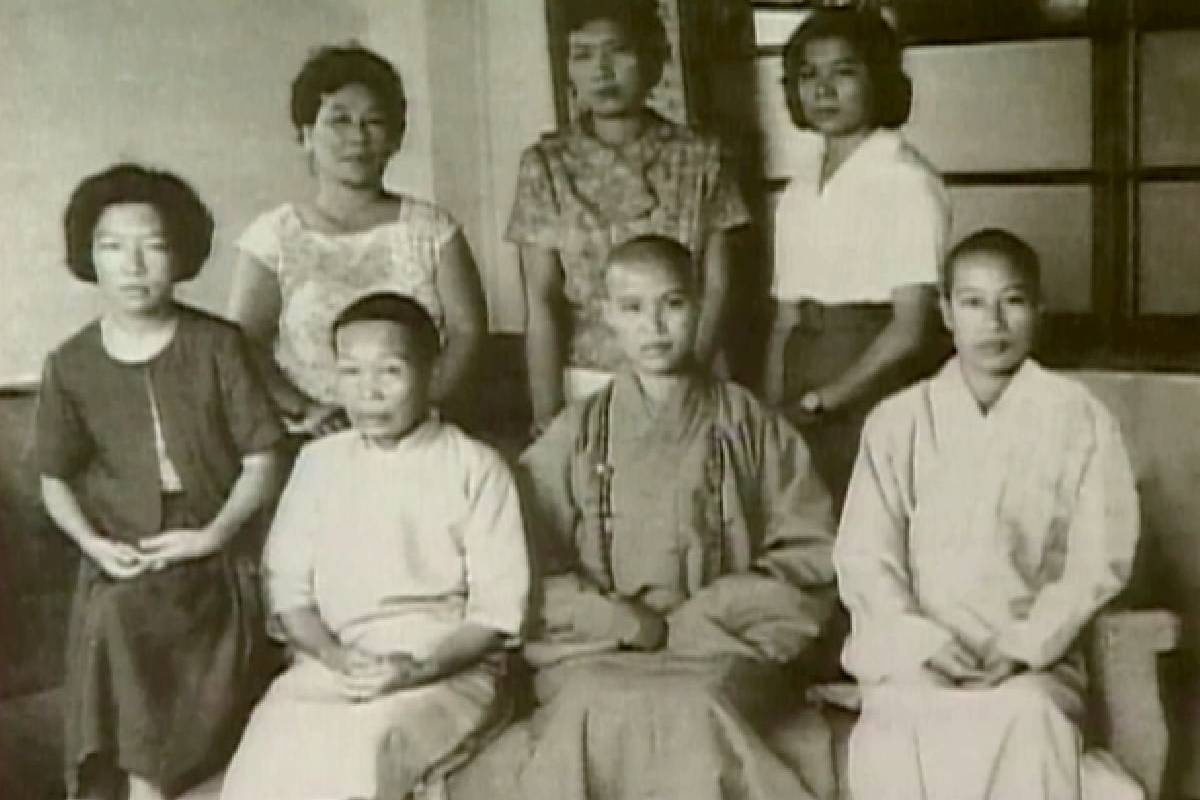 Ceramah Master Cheng Yen: Tekun Mempraktikkan Sutra Teratai di Jalan Bodhisatwa