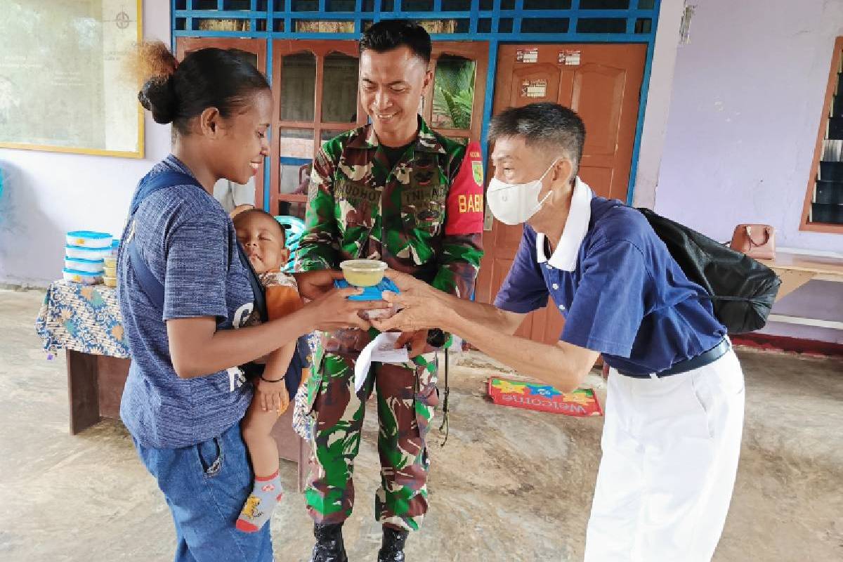 Tzu Chi Biak Bantu Atasi Stunting dengan Pemberian Makanan Tambahan