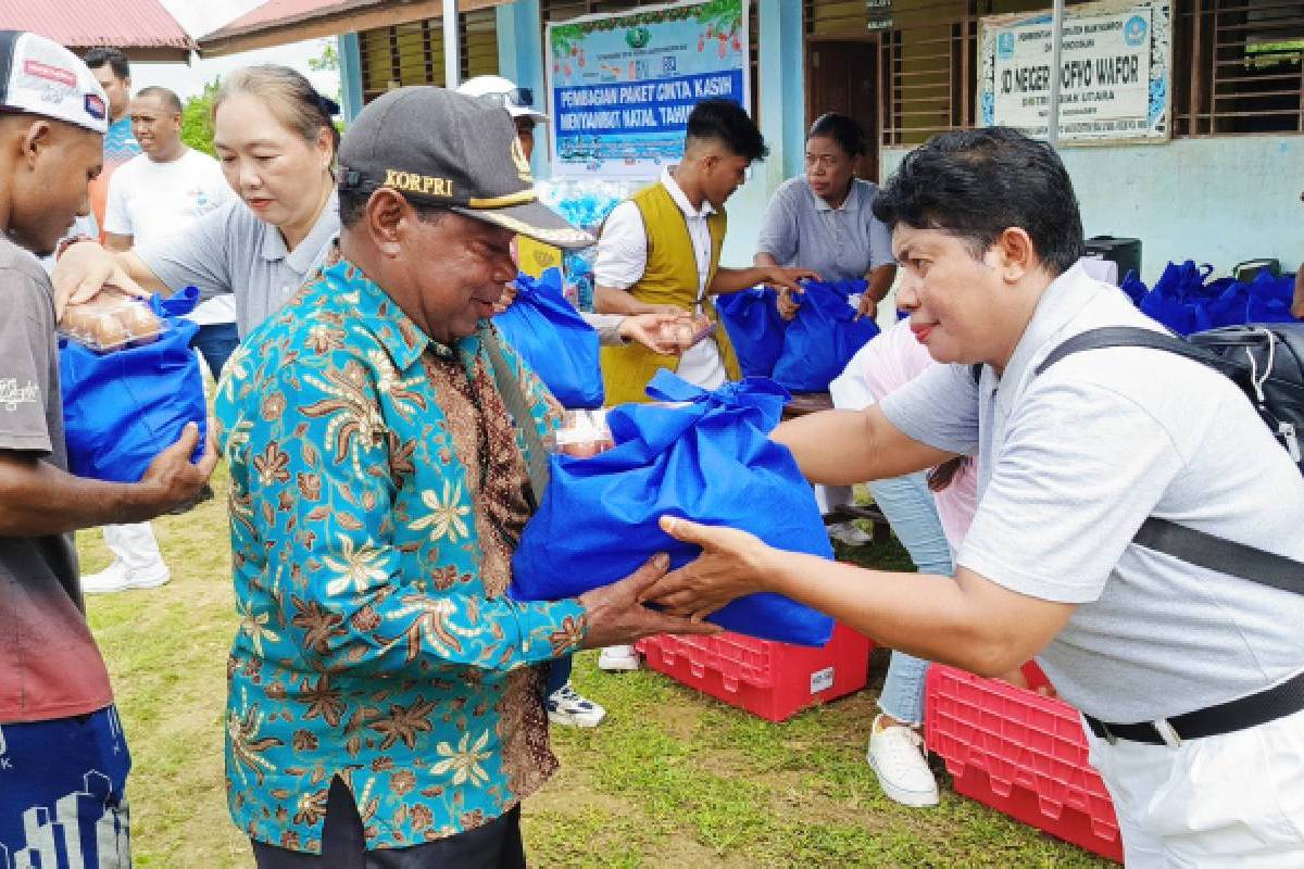 Ekspresi Kasih Sayang dan Kemanusiaan Natal di Desa Dofyo Wafor 