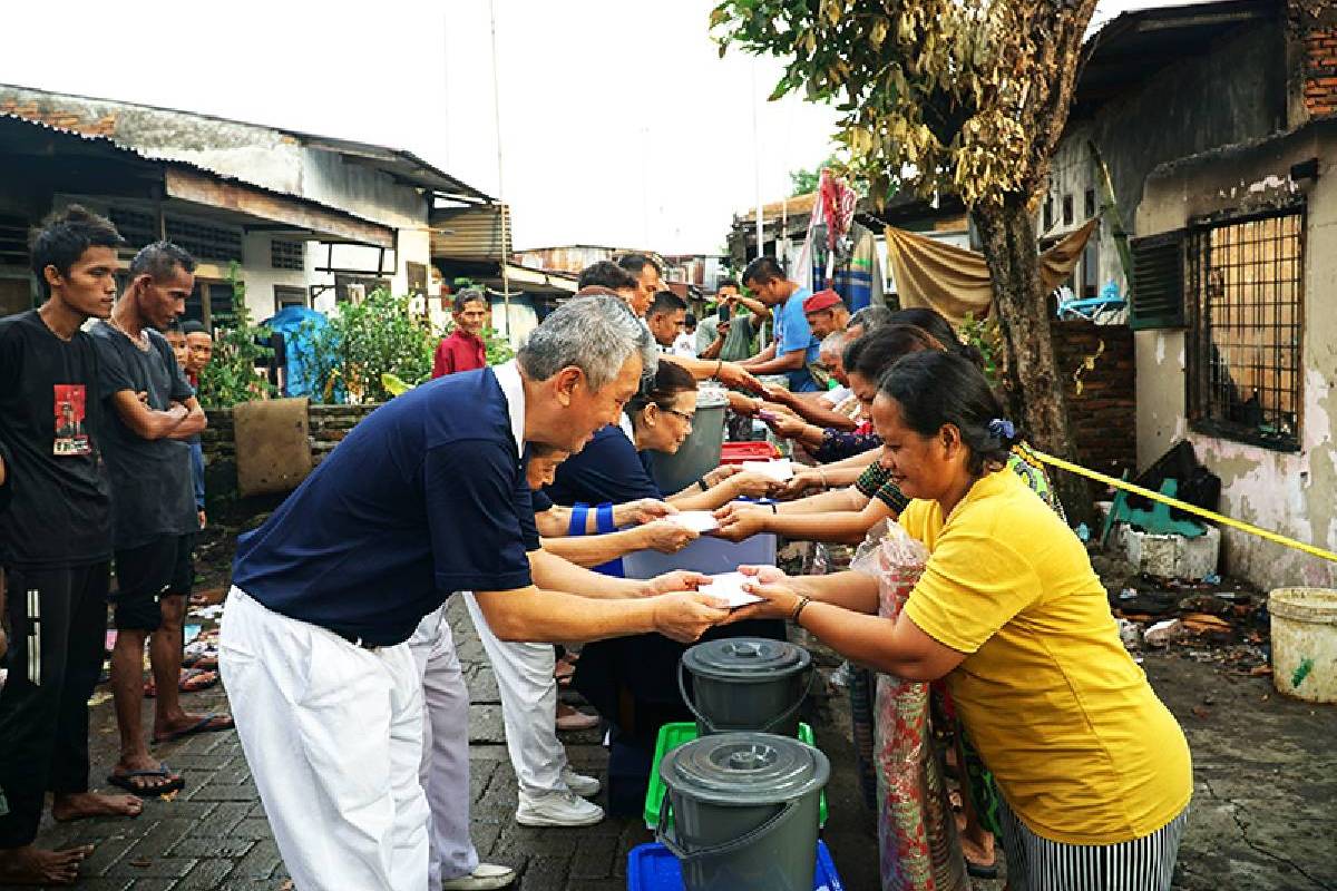Bantuan untuk Warga Korban Kebakaran di Medan Maimun