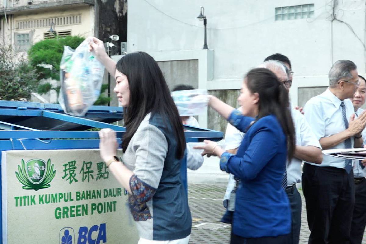 Titik Green point ke-68  Ada di Bank Central Asia (BCA) Cabang utama Bukit barisan Kesawan Medan