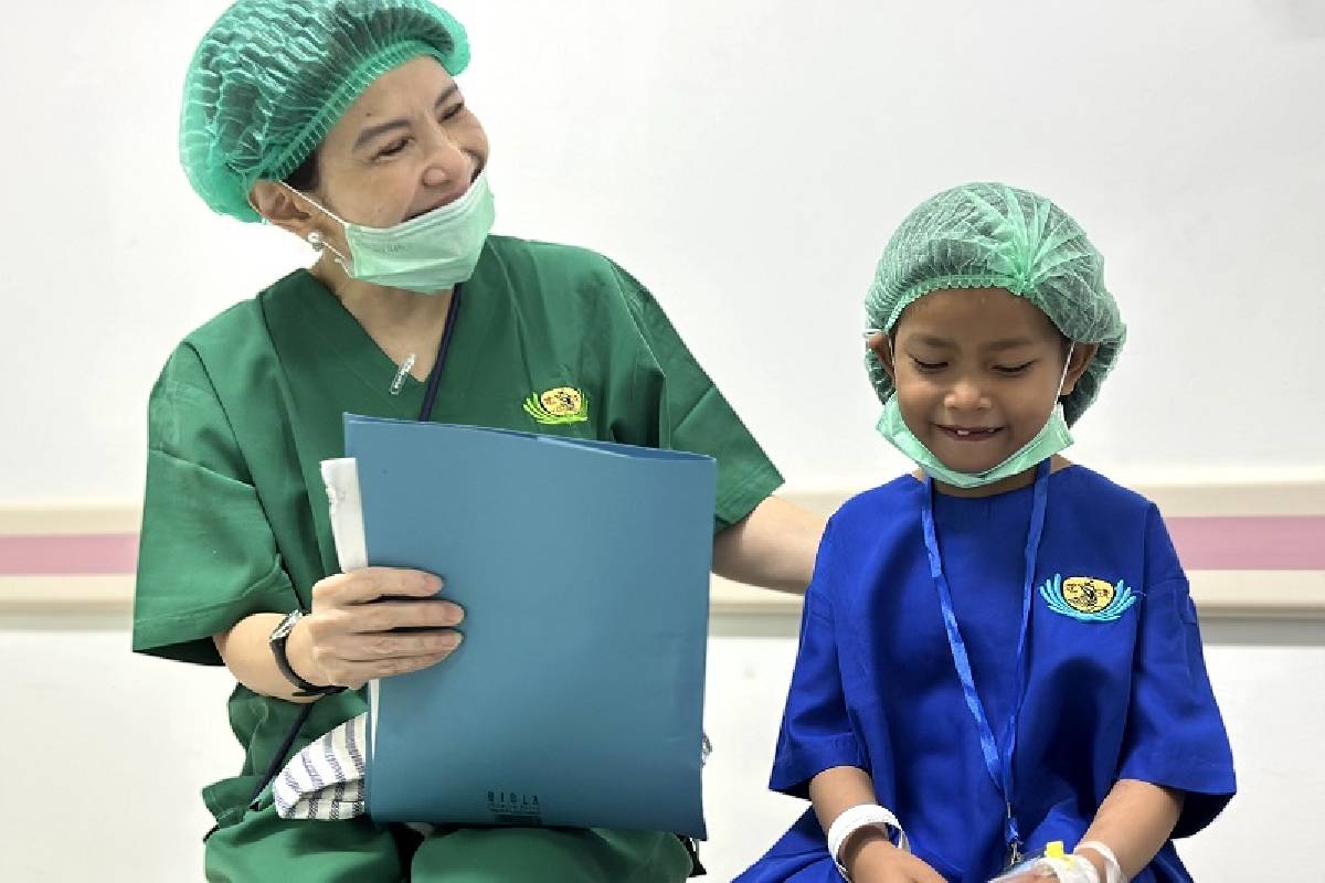 Baksos Kesehatan Tzu Chi Ke-145 di Palembang: Mengukir Senyum Seorang Malaikat Kecil