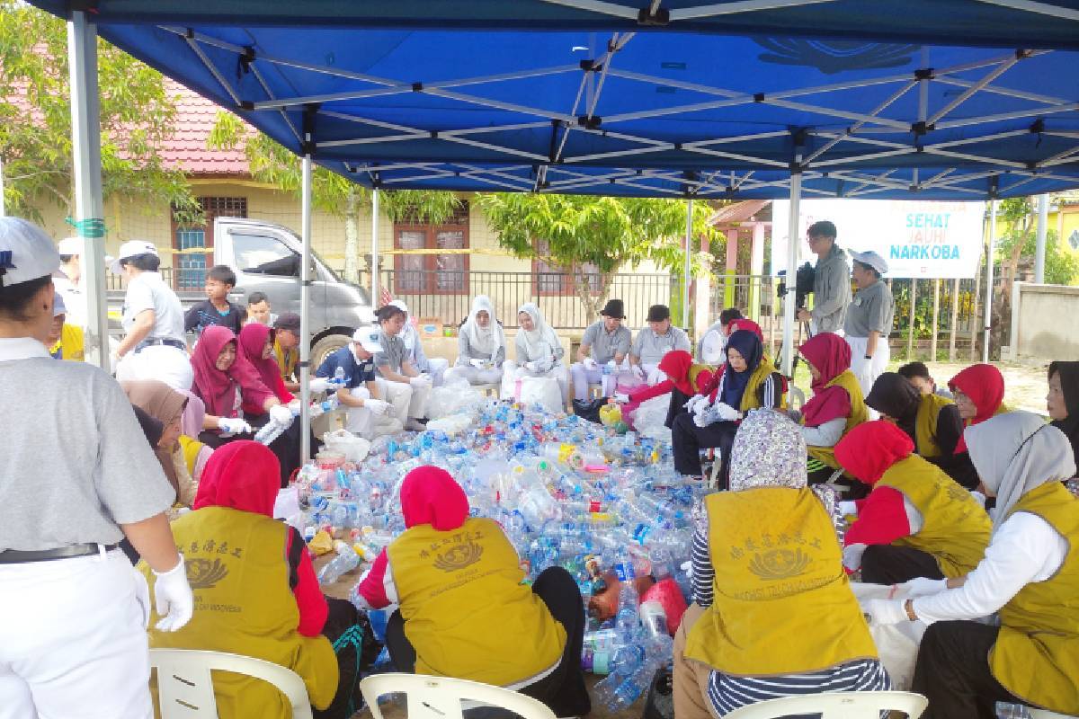 Berbagi Berkah Dengan Bank Sampah