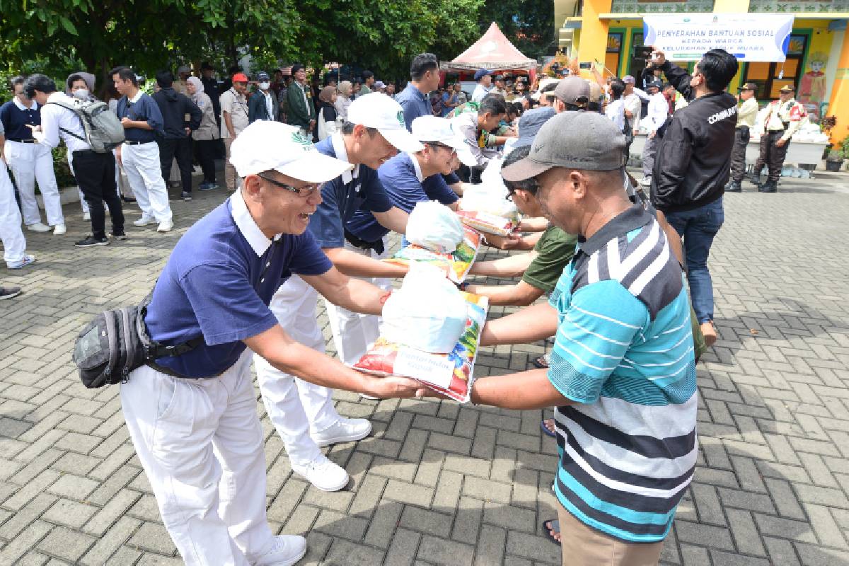 Kolaborasi Tzu Chi Indonesia, ASG, dan PT. Madara Permai Bantu Warga Kapuk Muara