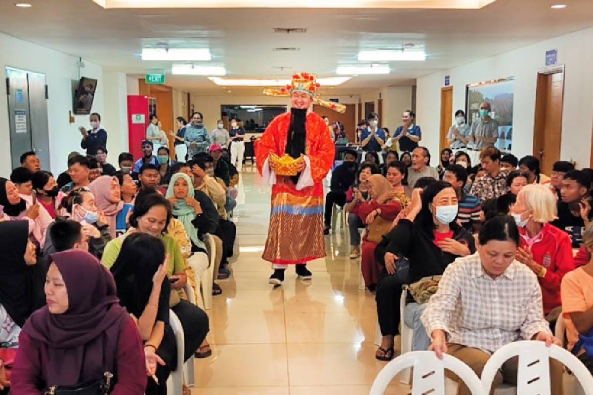 Merajut Kasih dan Menumbuhkan Kebajikan Bersama Penerima Bantuan