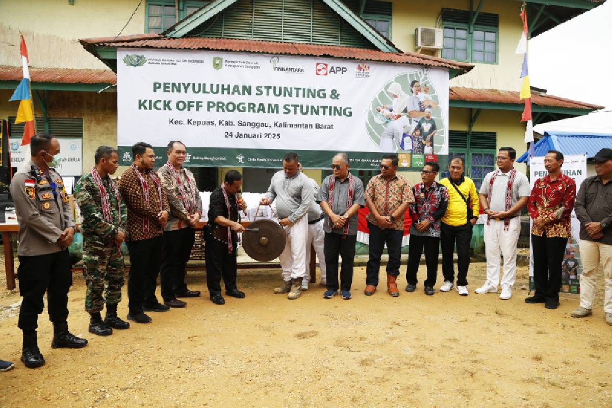 Bersama Tzu Chi Cabang Sinar Mas, Ciptakan Harapan Baru bagi Anak-anak Sanggau Bebas Stunting