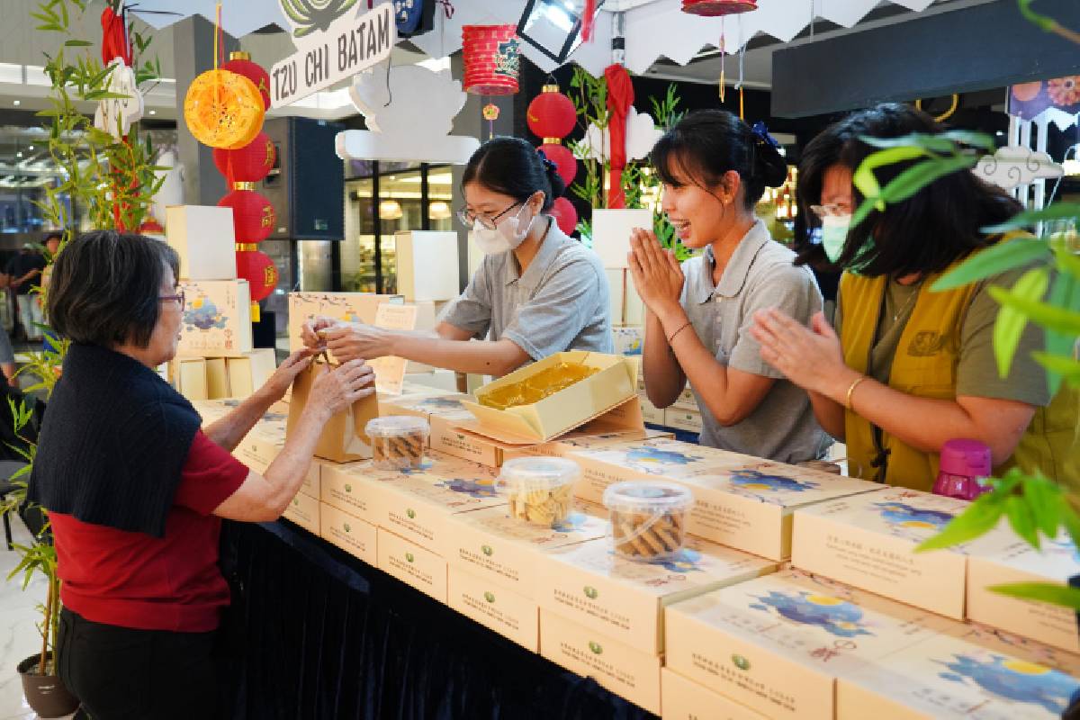 Sukacita Perayaan Festival Kue Bulan di Kota Batam