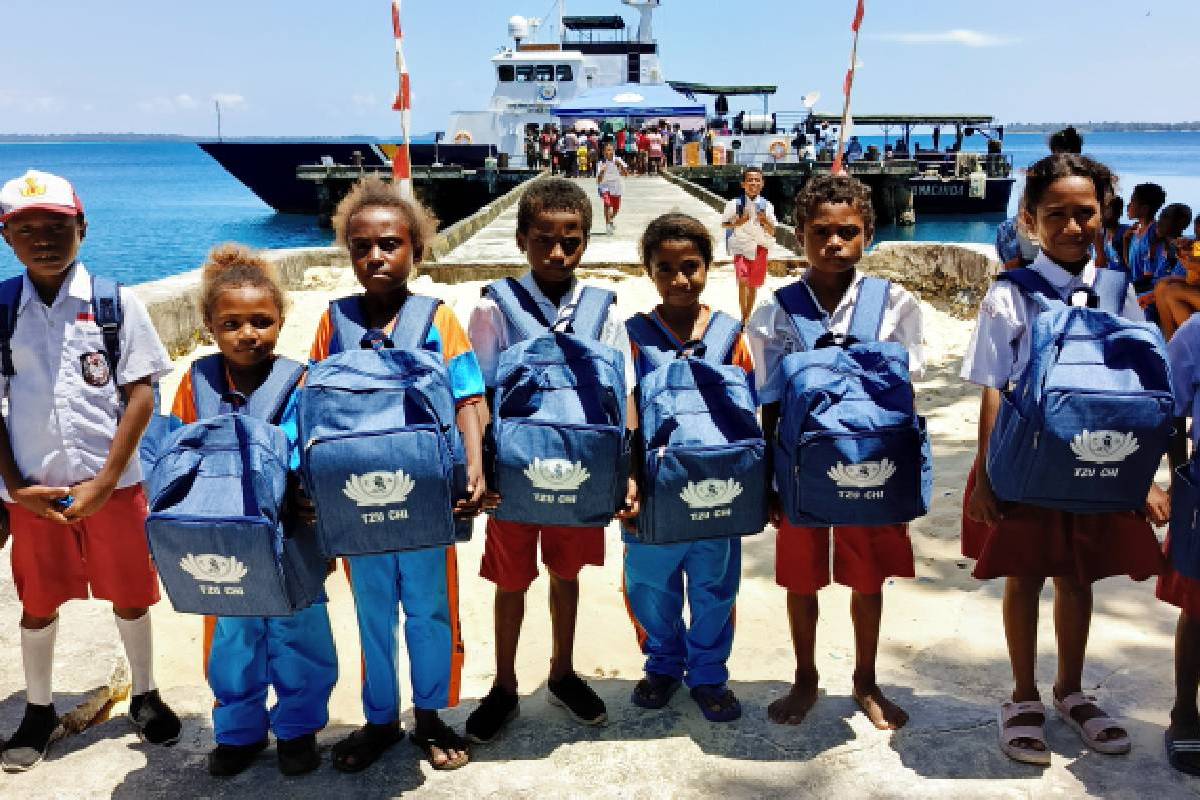 Perhatian untuk Tunas Bangsa di Pulau Wundi, Biak, Papua