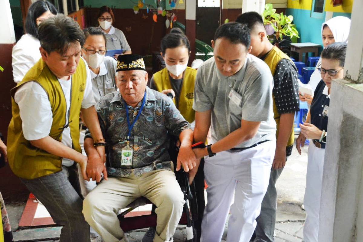 Semerbak Kebajikan dalam Baksos Degeneratif Tzu Chi