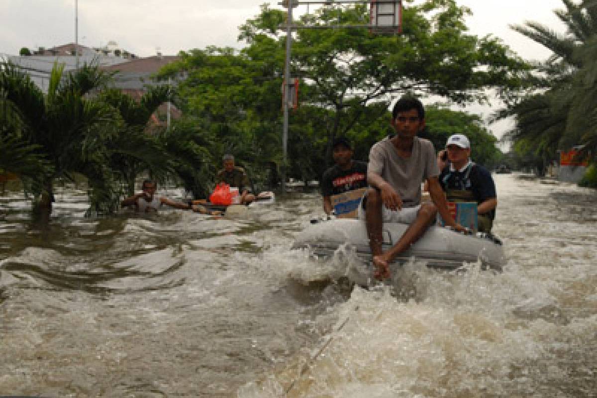 Banjir Jakarta: Bantuan untuk Warga Muara Baru